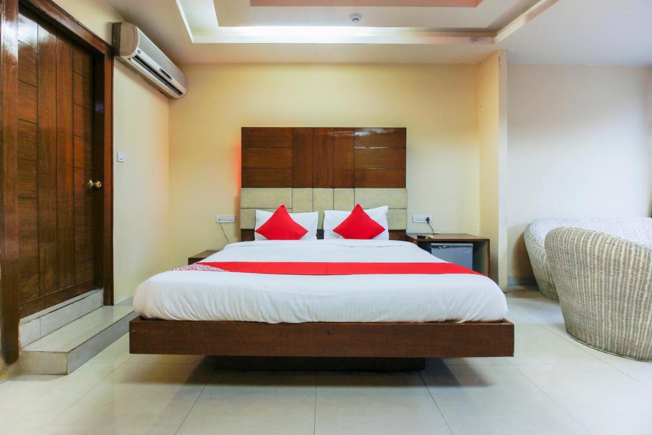 Oyo Hotel Metro International Near Lb Stadium Hyderabad Exterior foto
